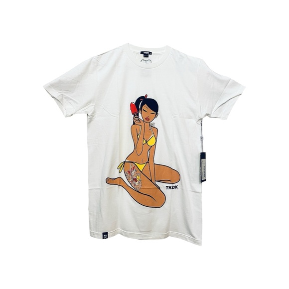 NEW Tokidoki Asian Gal w/ Bikini & Creamsicle White T-Shirt Men’s Medium Tee NWT - Picture 2 of 5